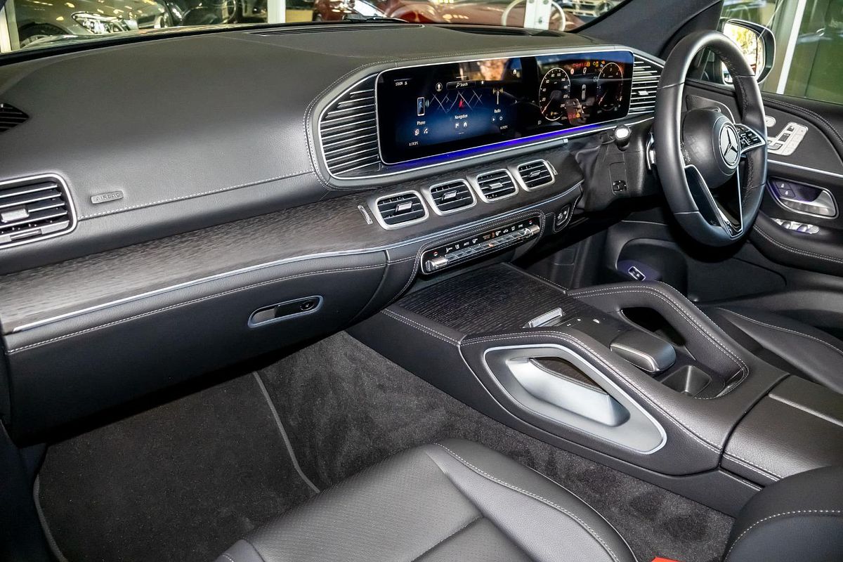 V167 805+055MY GLE300 d Editio n 7 WAG 9G 9sp