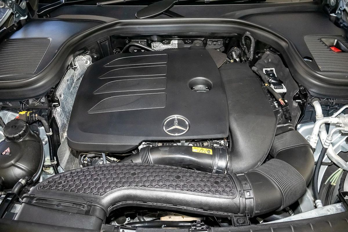 C253 803+053MY GLC300 CPE 5dr 9G 9sp 2.0T
