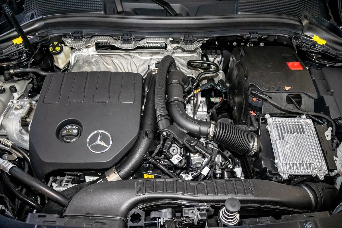 H247 806+056MY GLA200 Special Ed WAG DUAL 7sp
