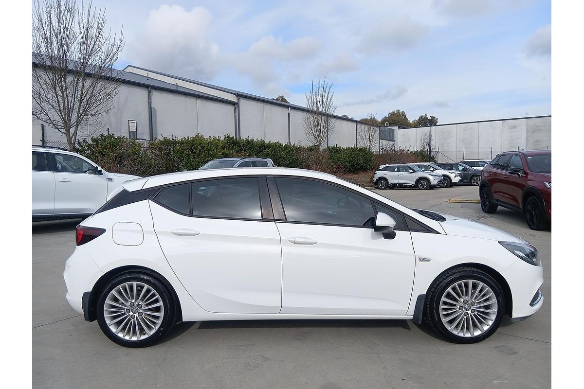 2016 Holden Astra R BK