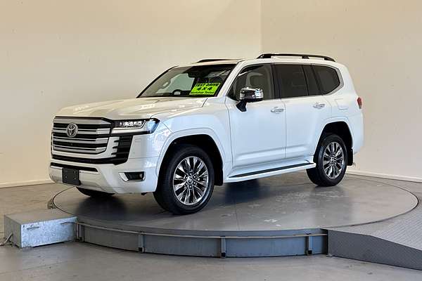 2025 Toyota Landcruiser Sahara ZX FJA300R