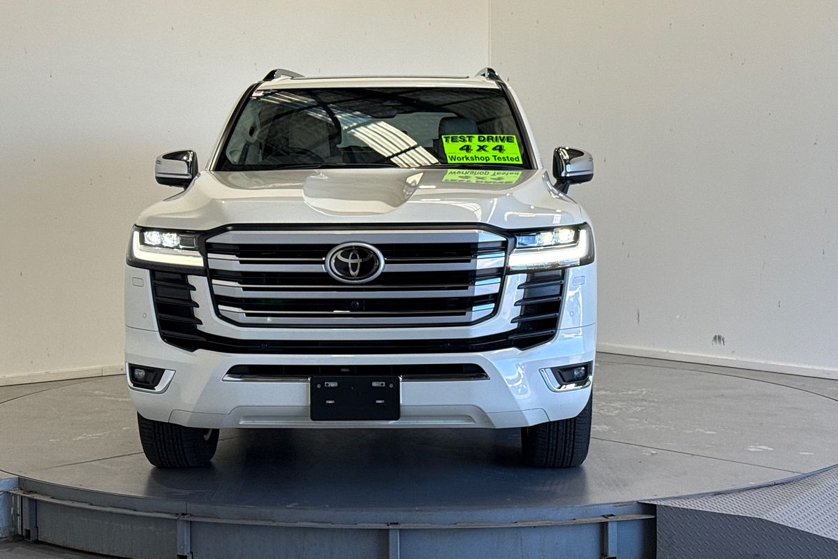 2025 Toyota Landcruiser Sahara ZX FJA300R