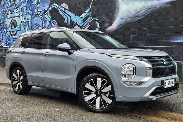 2025 Mitsubishi Outlander Exceed ZM