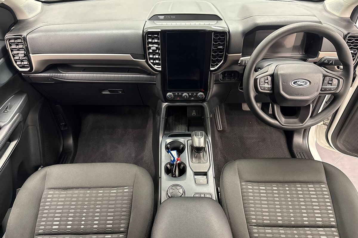 2024 Ford Everest Ambiente 2.0L