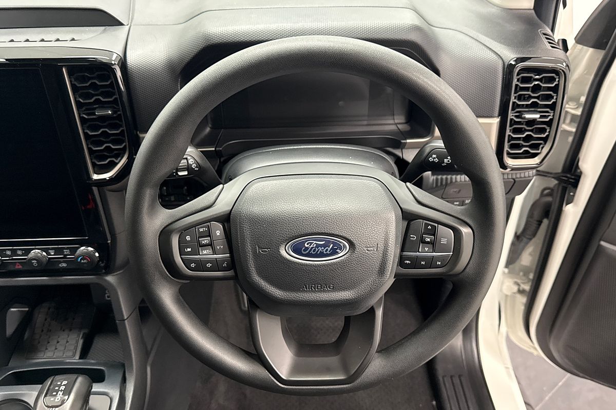 2024 Ford Everest Ambiente 2.0L
