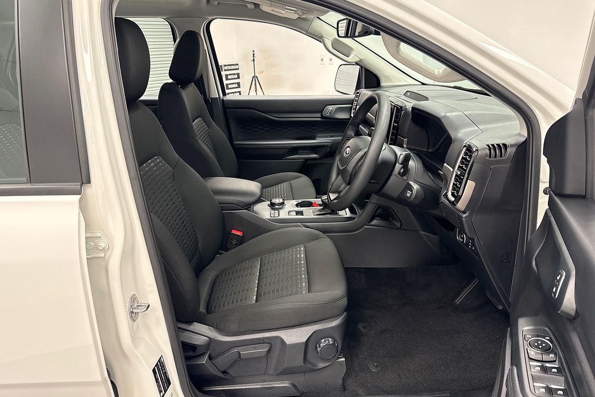 2024 Ford Everest Ambiente 2.0L