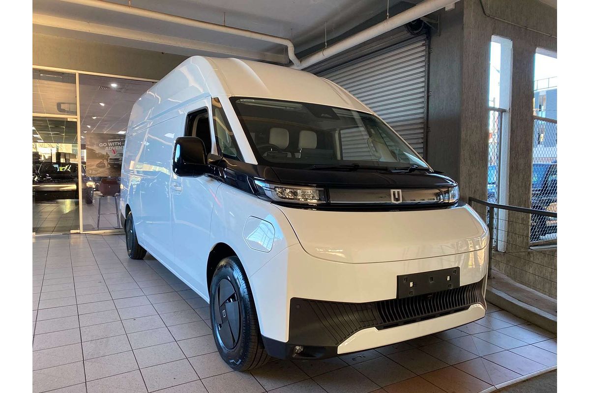 Super Van 6m, LWB, FWD, 106kwh, H2500 Super Van 6m, LWB, FWD, 106kwh, H2500