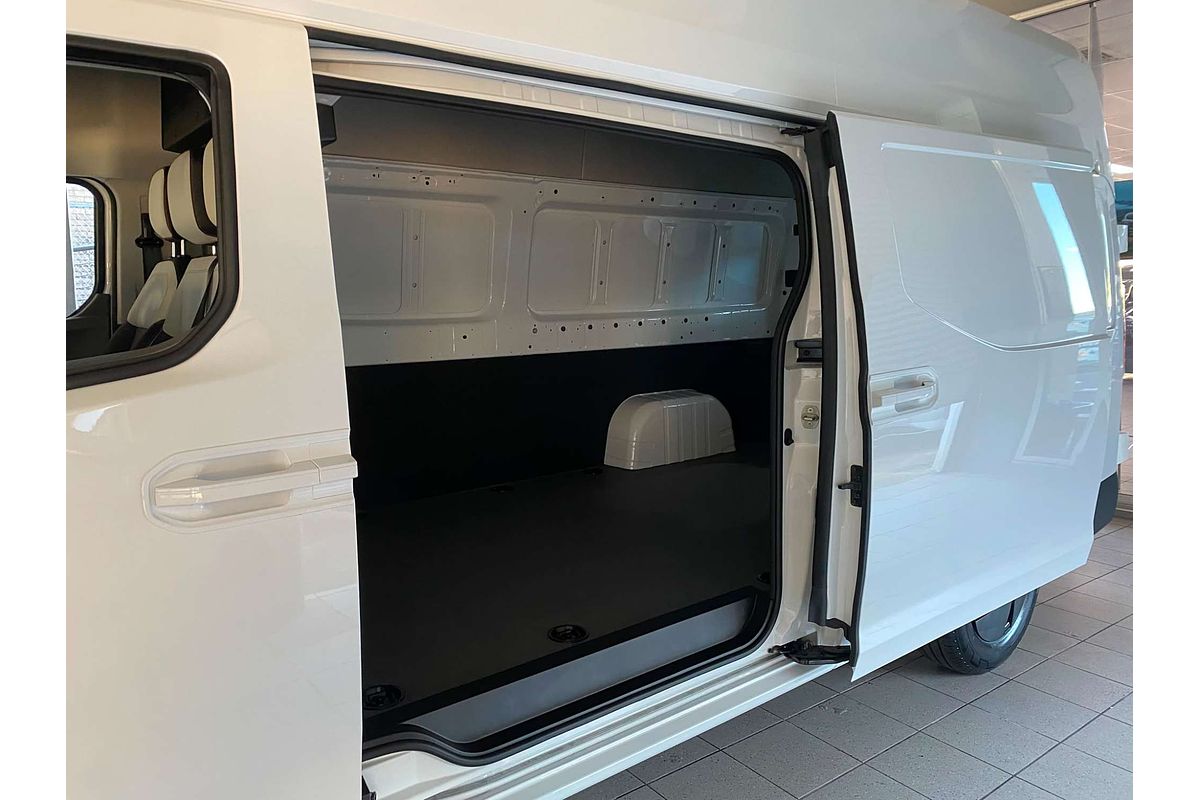 Super Van 6m, LWB, FWD, 106kwh, H2500