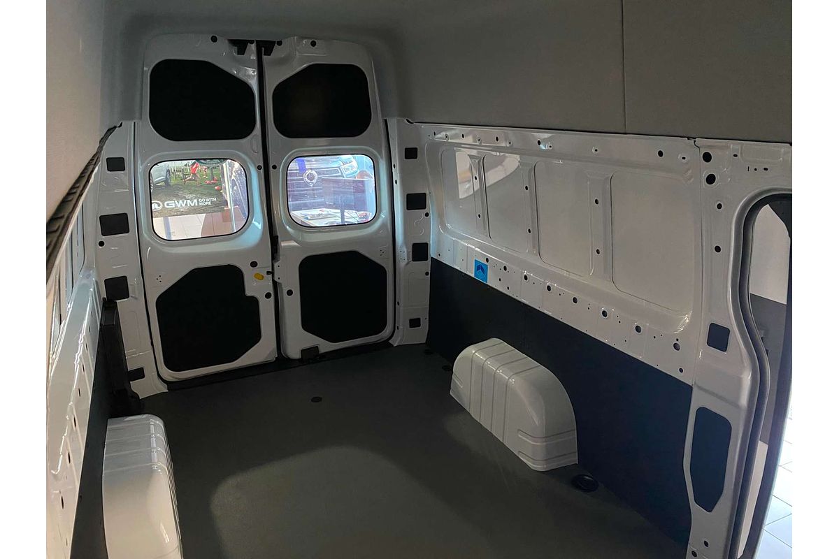Super Van 6m, LWB, FWD, 106kwh, H2500