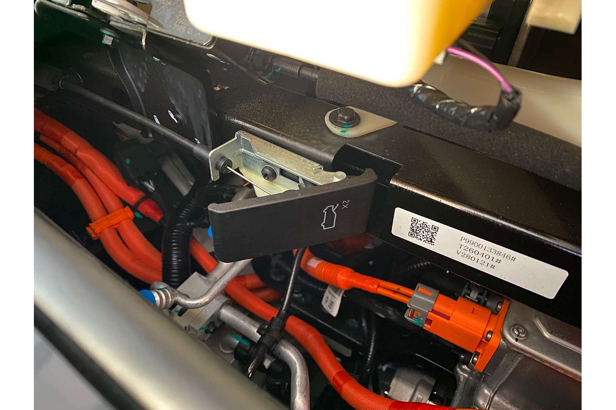 Super Van 6m, LWB, FWD, 106kwh, H2500