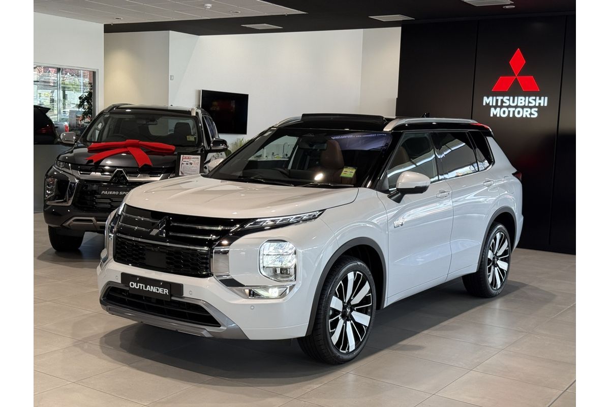 2025 Mitsubishi ZM Outlander EXCEED TOURER 2.4L PHEV 5ST