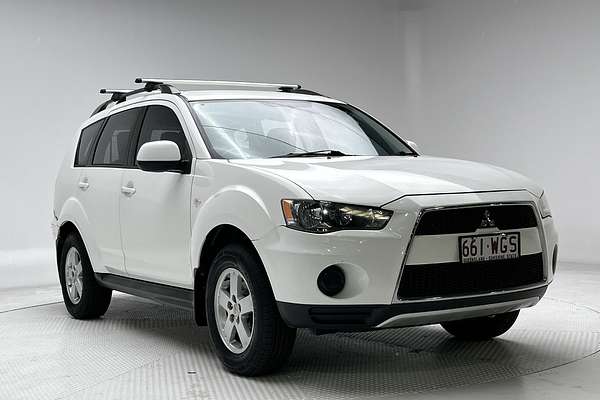 2011 Mitsubishi Outlander LS ZH