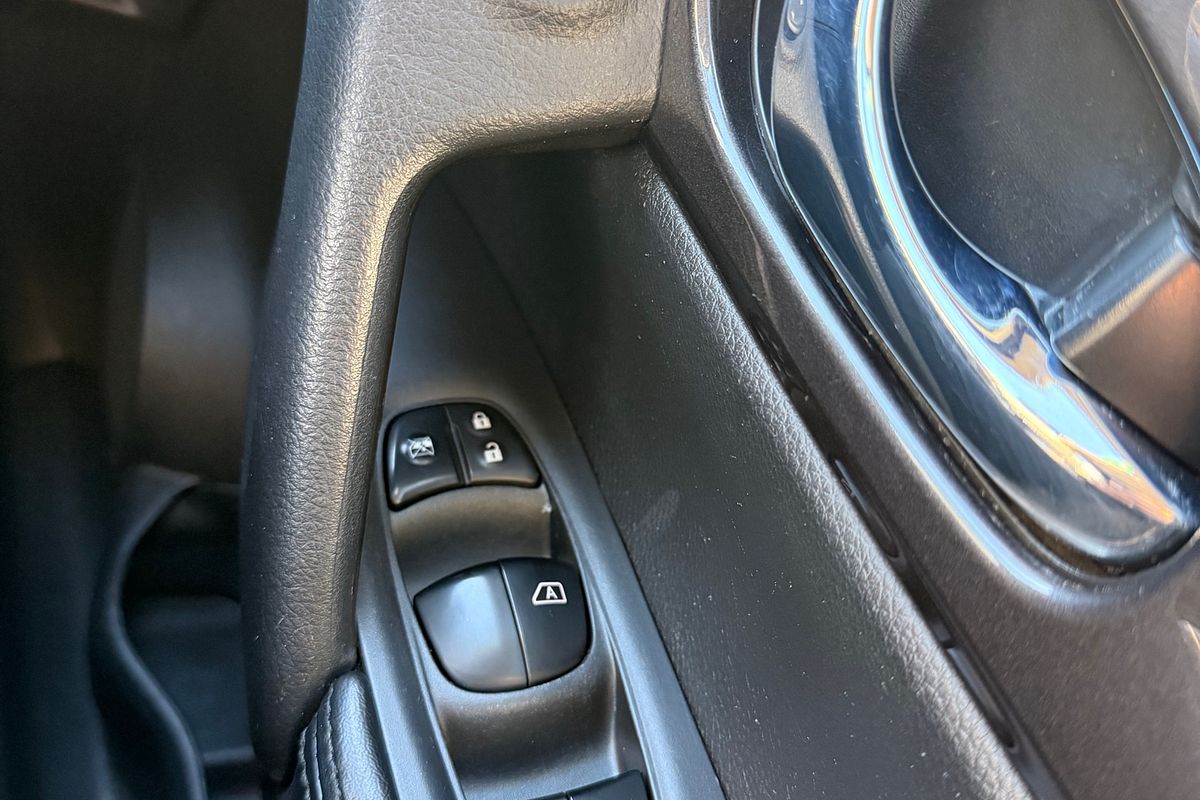 2017 Nissan X-TRAIL ST T32