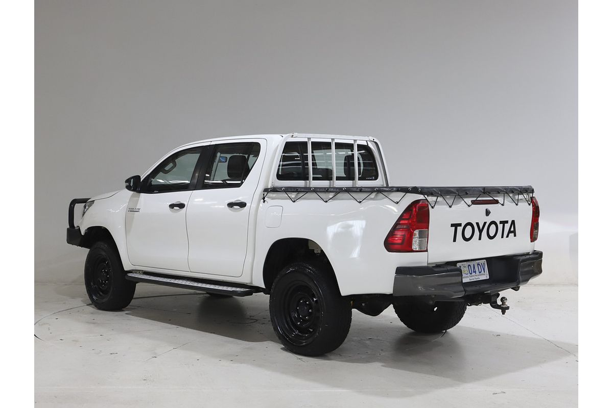Hilux 4x4 SR 2.8L T Diesel Automatic Double Cab 1Y46300 003