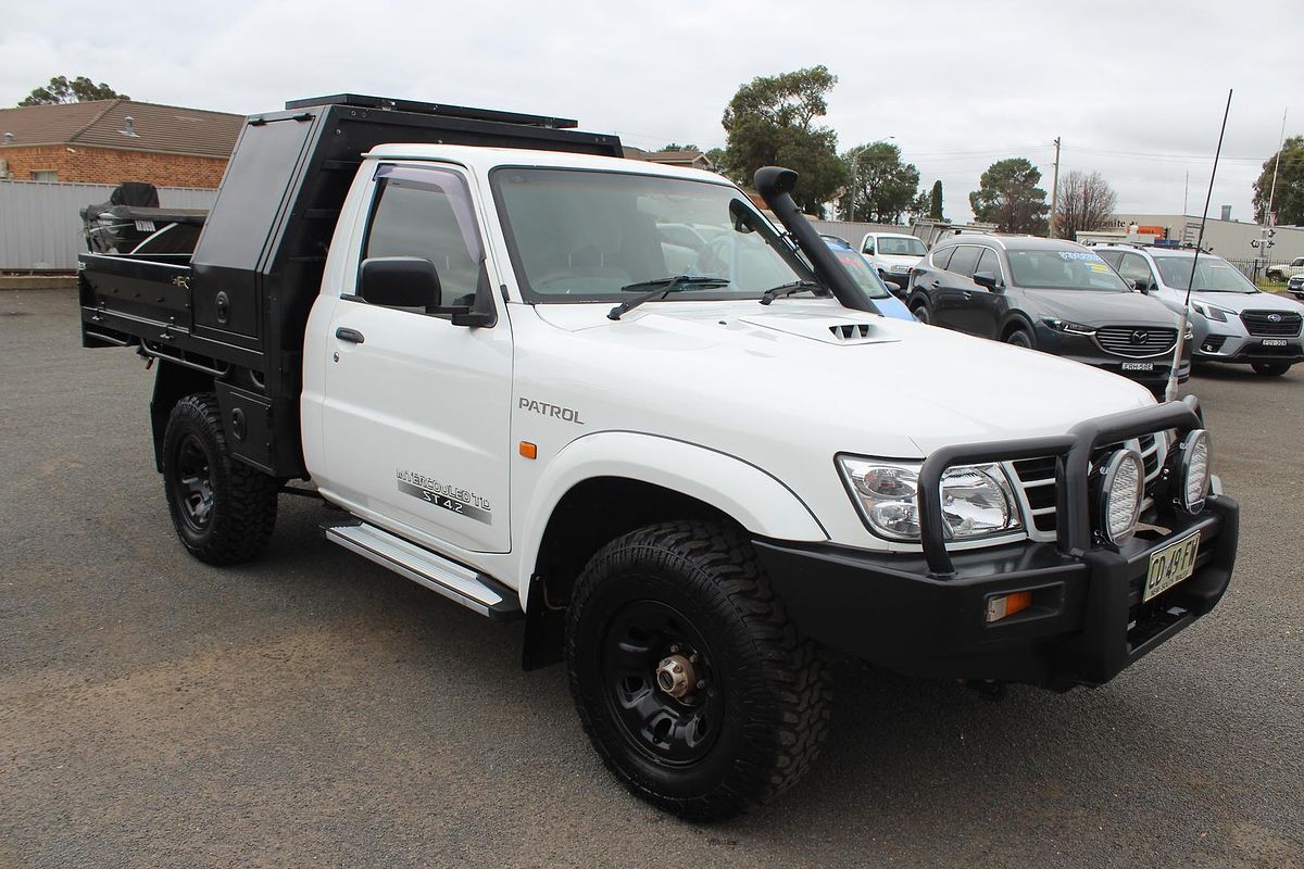 2006 Nissan Patrol ST GU II 4X4