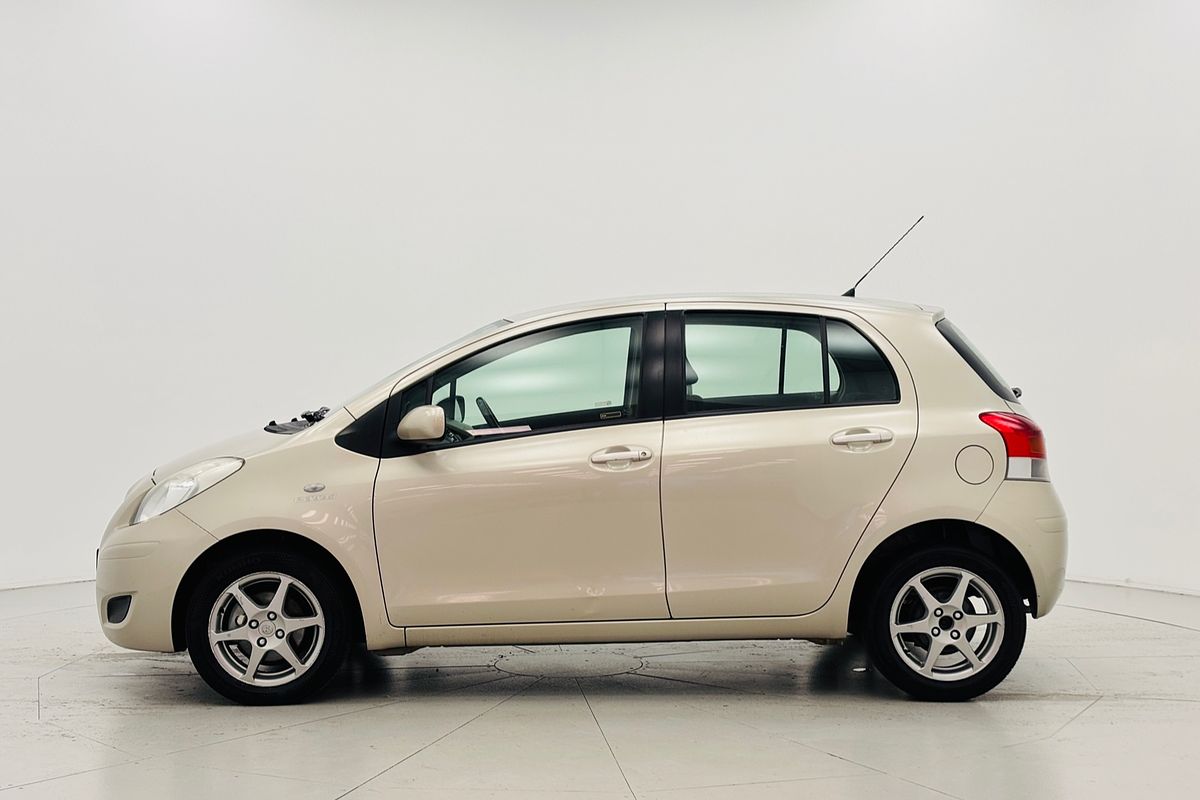Yaris YRS 1.5L Petrol Manual 5 Door Hatch