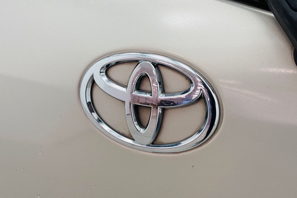 Yaris YRS 1.5L Petrol Manual 5 Door Hatch