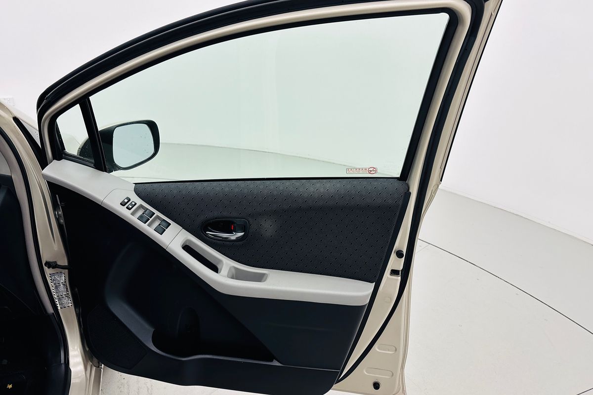 Yaris YRS 1.5L Petrol Manual 5 Door Hatch