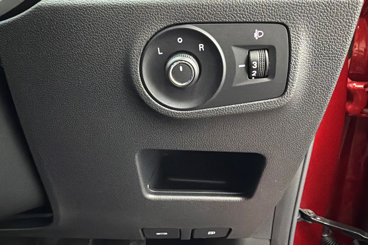 2020 MG ZS Essence AZS1