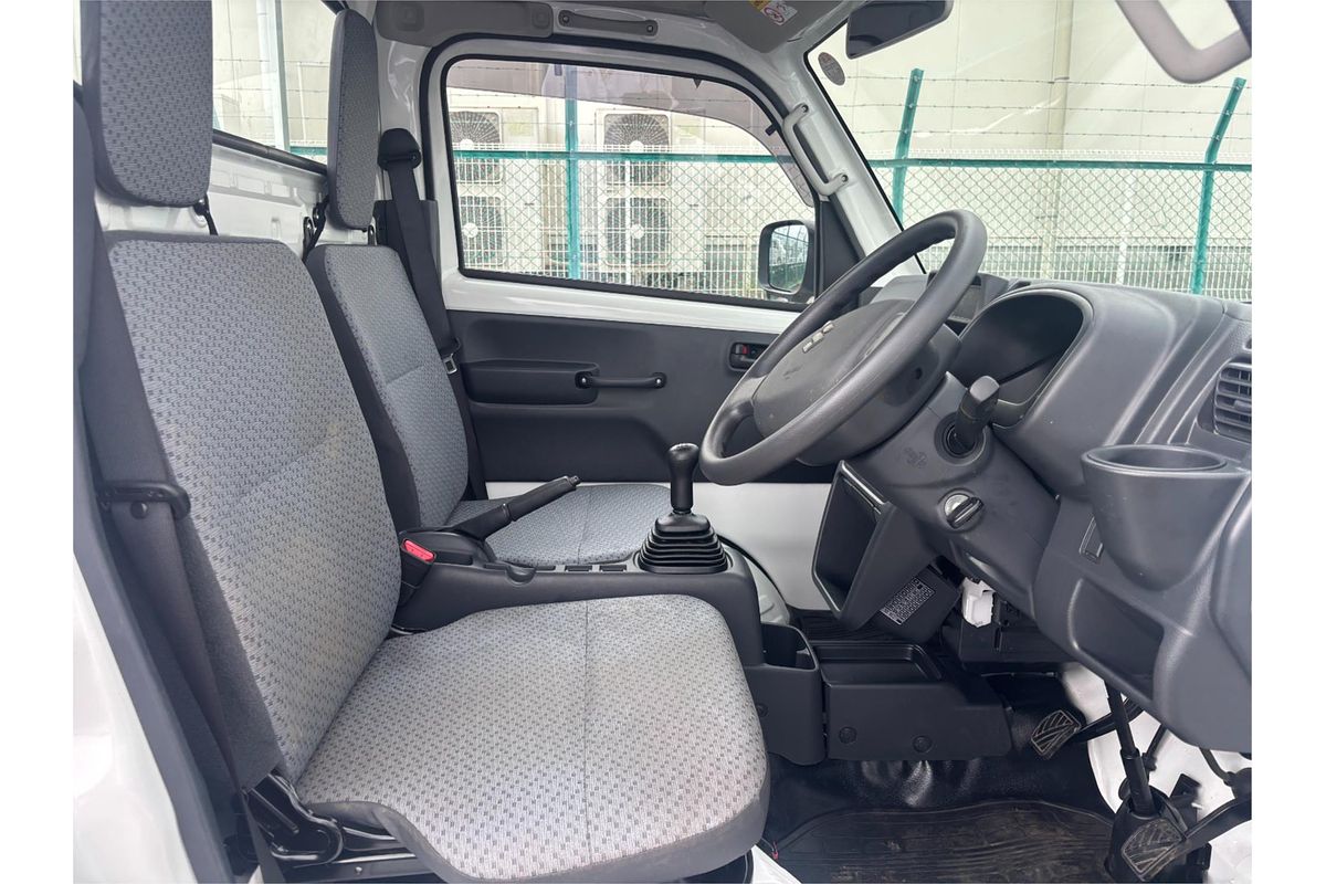 2025 Suzuki Carry KC 4WD