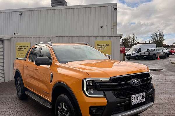 2025 Ford Ranger PHEV Wildtrak 4X4 2.3L thumb-0