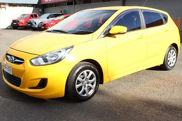 2014 Hyundai Accent Active RB2
