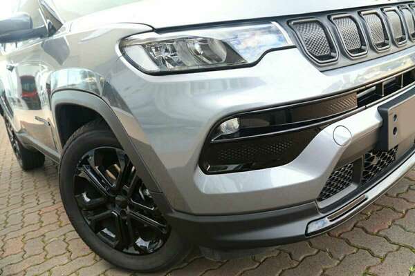 2023 Jeep Compass Night Eagle M6