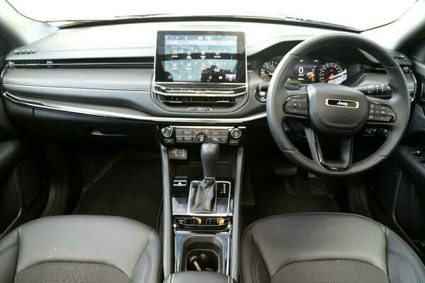 2023 Jeep Compass Night Eagle M6