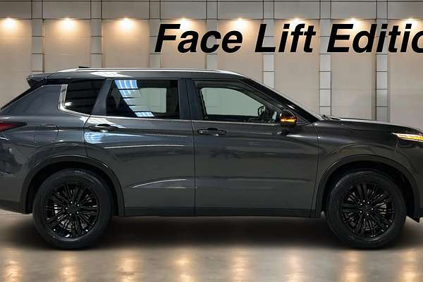 2024 Mitsubishi Outlander LS ZM
