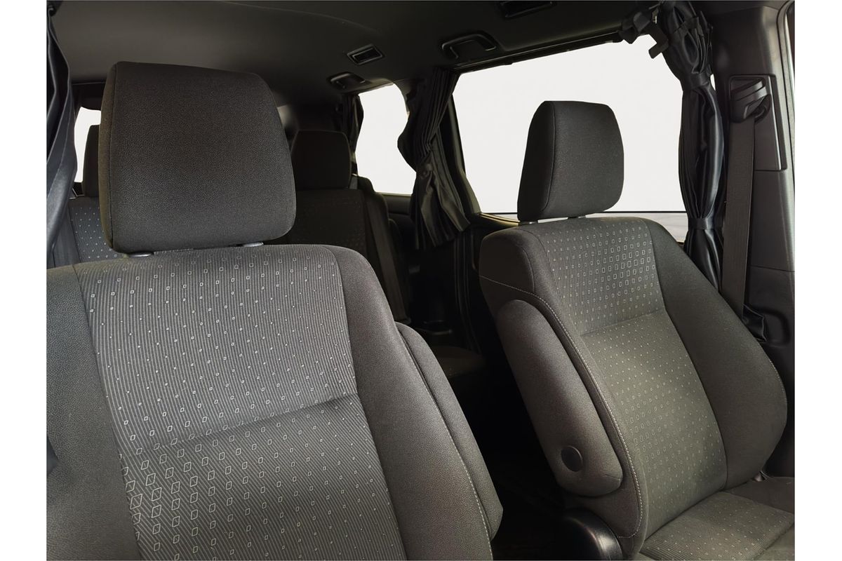 2018 Toyota Noah Hybrid G