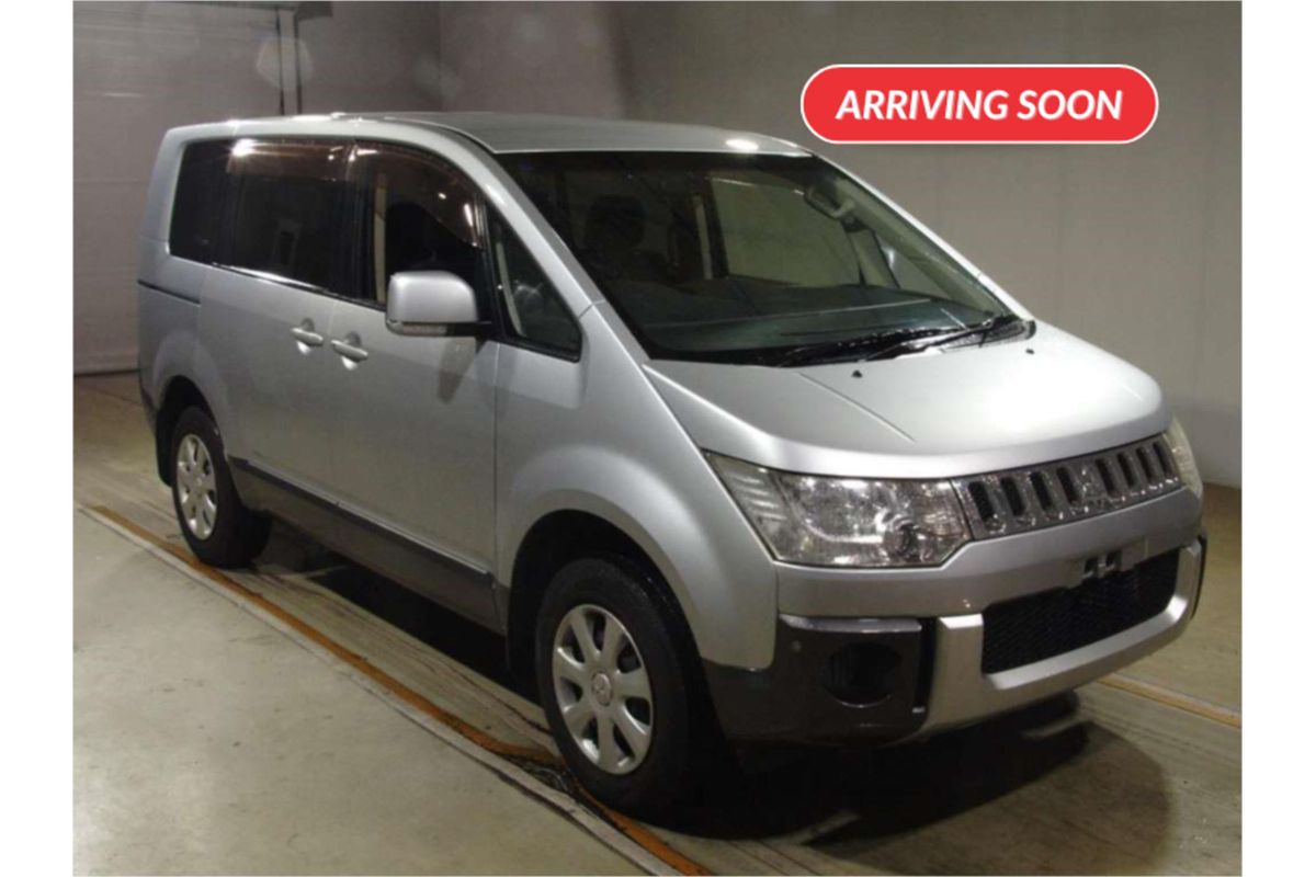 2013 Mitsubishi Delica D:5 M 4WD CV5W