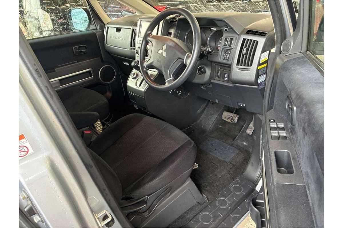 2013 Mitsubishi Delica D:5 M 4WD CV5W