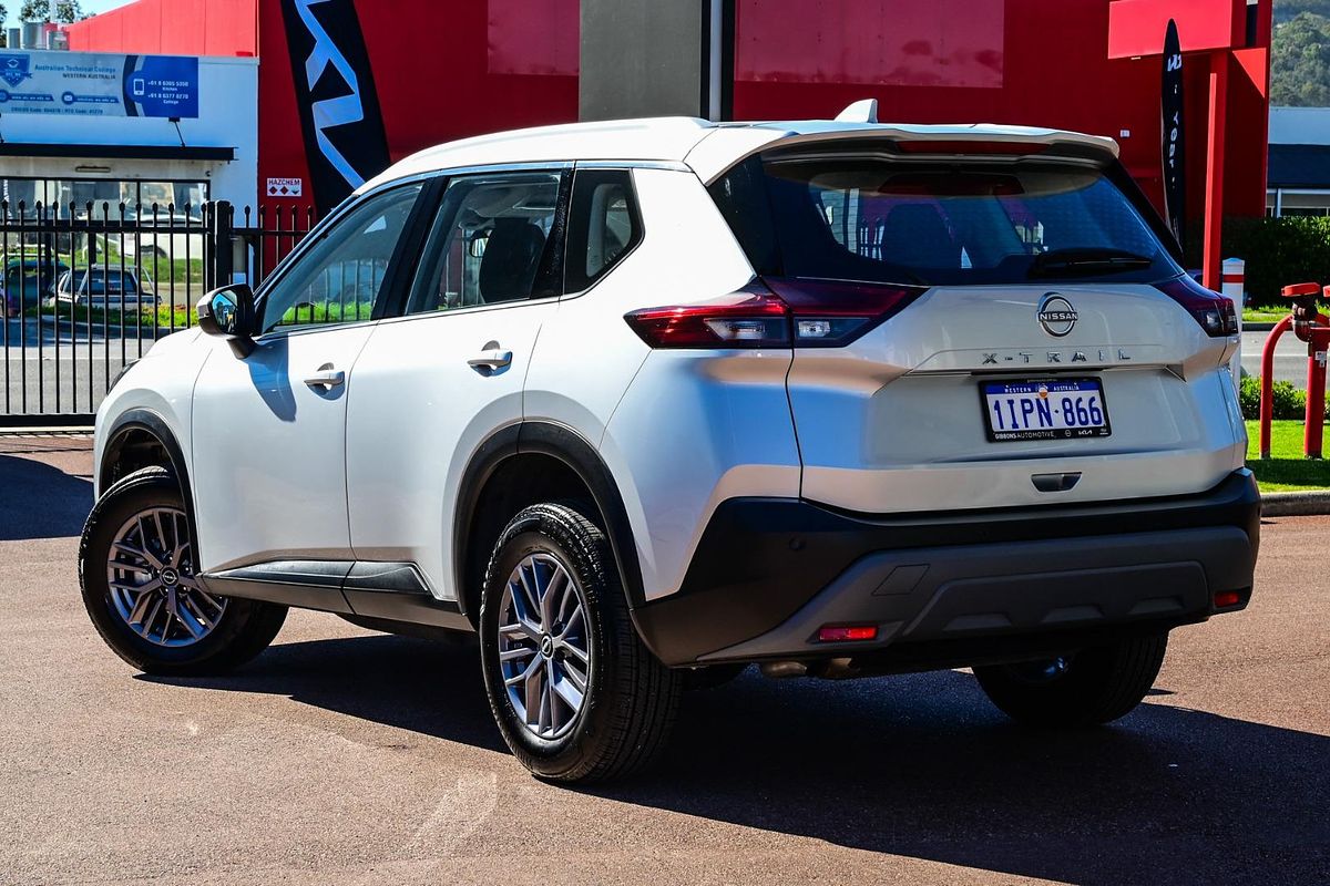 2025 Nissan X-TRAIL ST T33