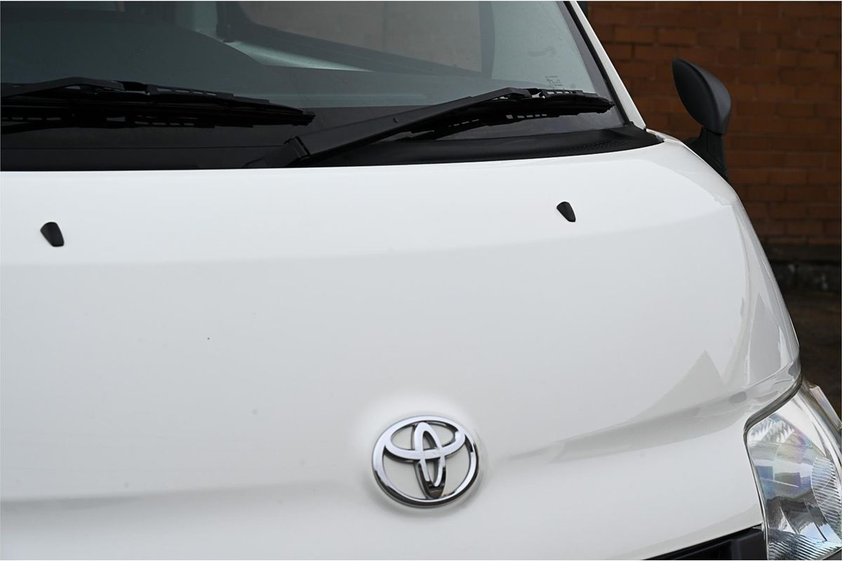2018 Toyota Townace DX S402M