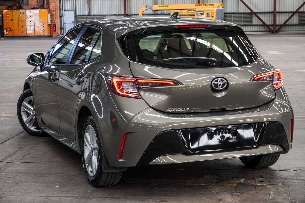 2018 Toyota Corolla Ascent Sport MZEA12R