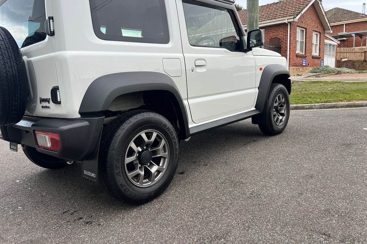 2023 SUZUKI JIMNY GLX 5 SP MANUAL 2D WAGON 4CYL