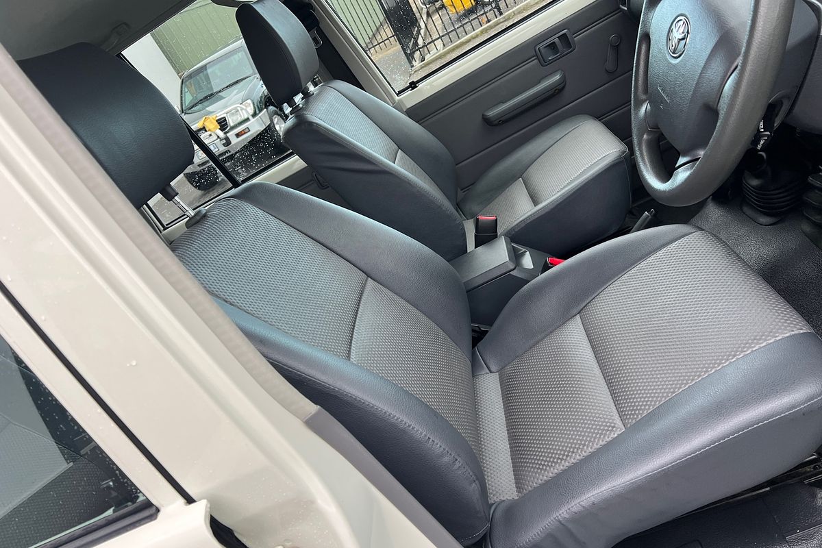 Workmate 4.5L T Diesel Manual Dual Cab Chassis