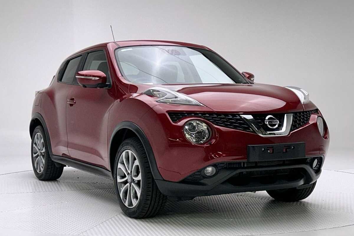 SOLD 2016 Nissan Juke TiS Xtronic AWD in 40th Anniversary Quartz
