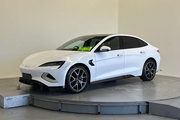 2025 BYD SEAL Premium
