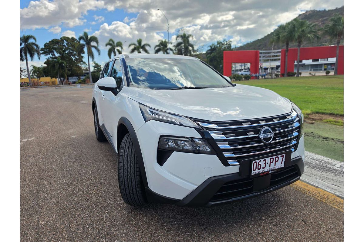 2025 Nissan X-TRAIL ST T33