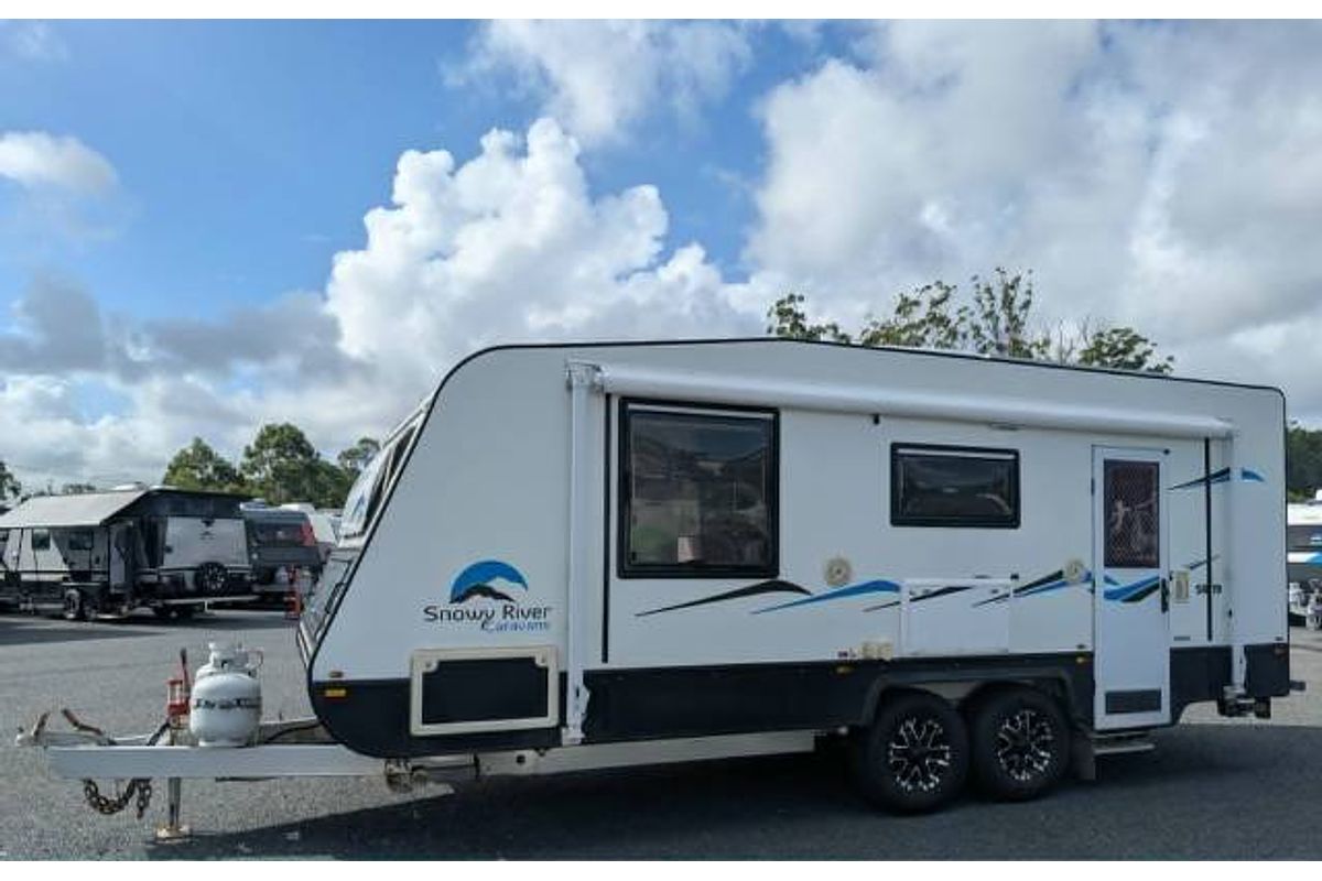 2018 Snowy River SR19 CARAVAN CAFE SEATING