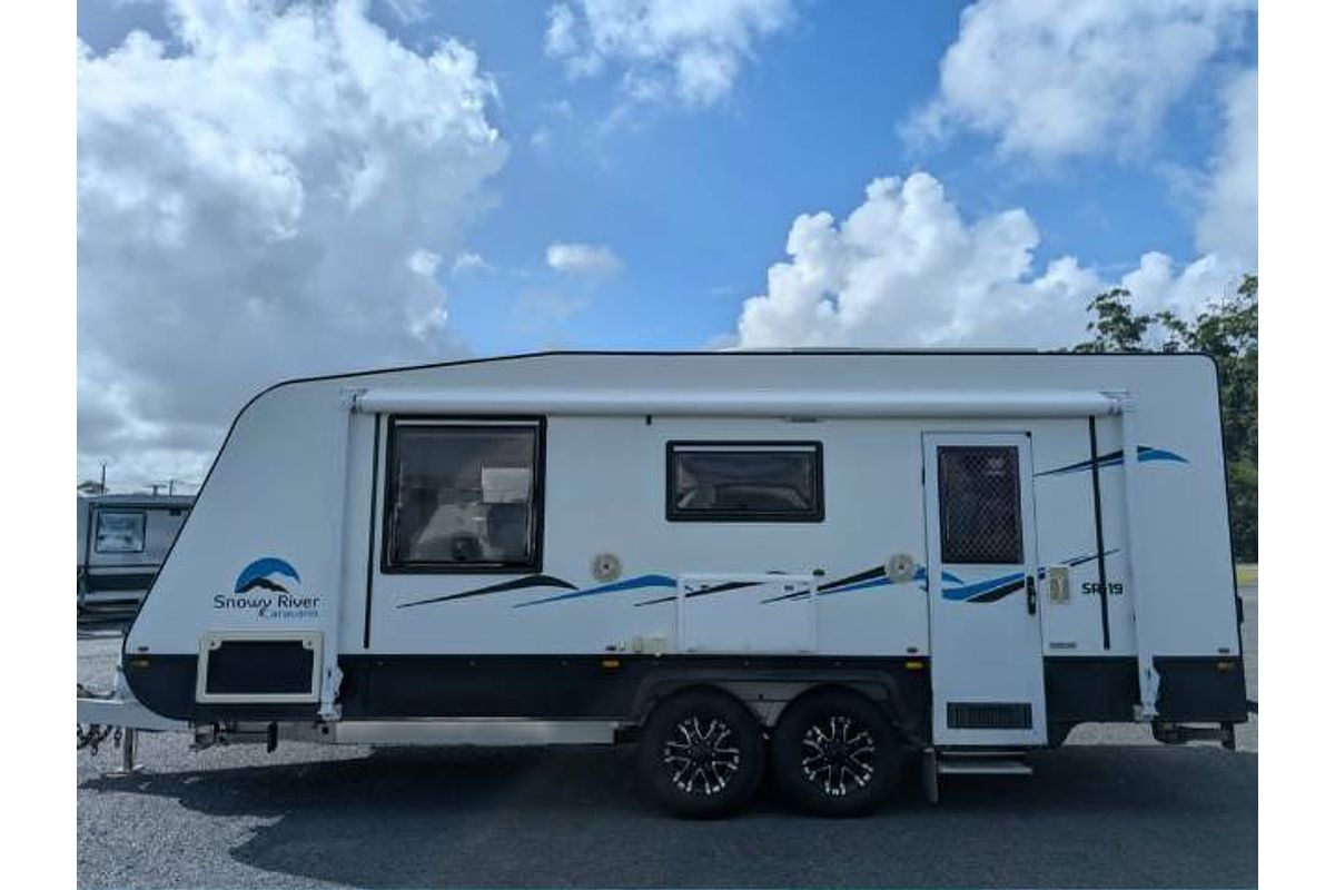 2018 Snowy River SR19 CARAVAN CAFE SEATING