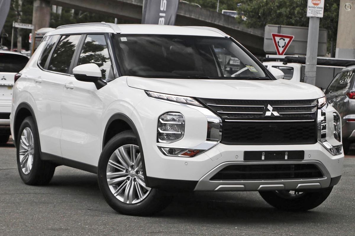 2022 Mitsubishi Outlander LS ZM