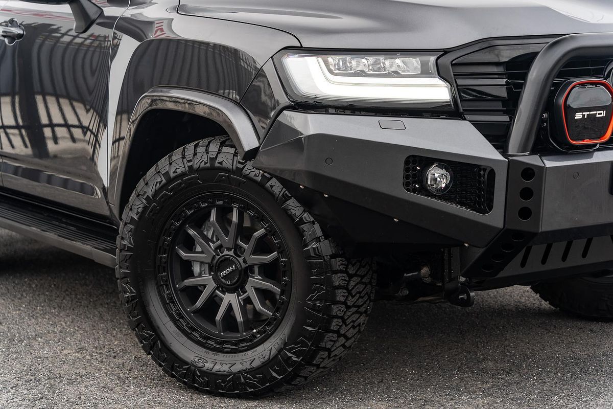 2023 Toyota Landcruiser Sahara FJA300R