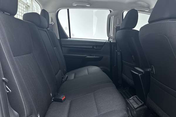 2023 Toyota Hilux SR GUN126R 4X4 thumb-10