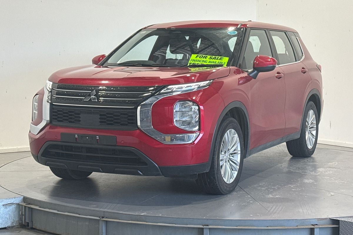 2023 Mitsubishi Outlander ES ZM