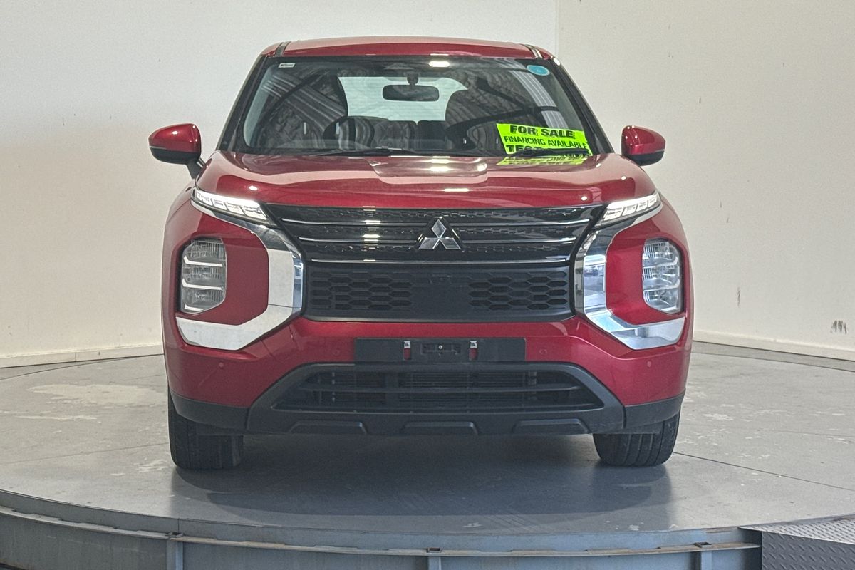 2023 Mitsubishi Outlander ES ZM