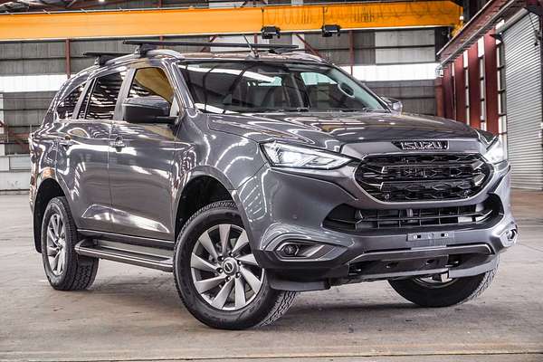 2023 Isuzu MU-X LS-T