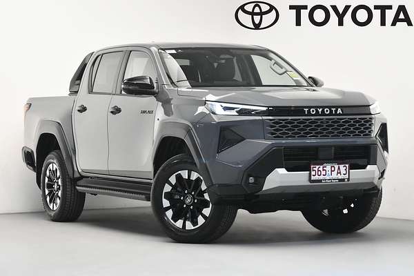 2025 Toyota Hilux SR5 48V GUN227R 4X4