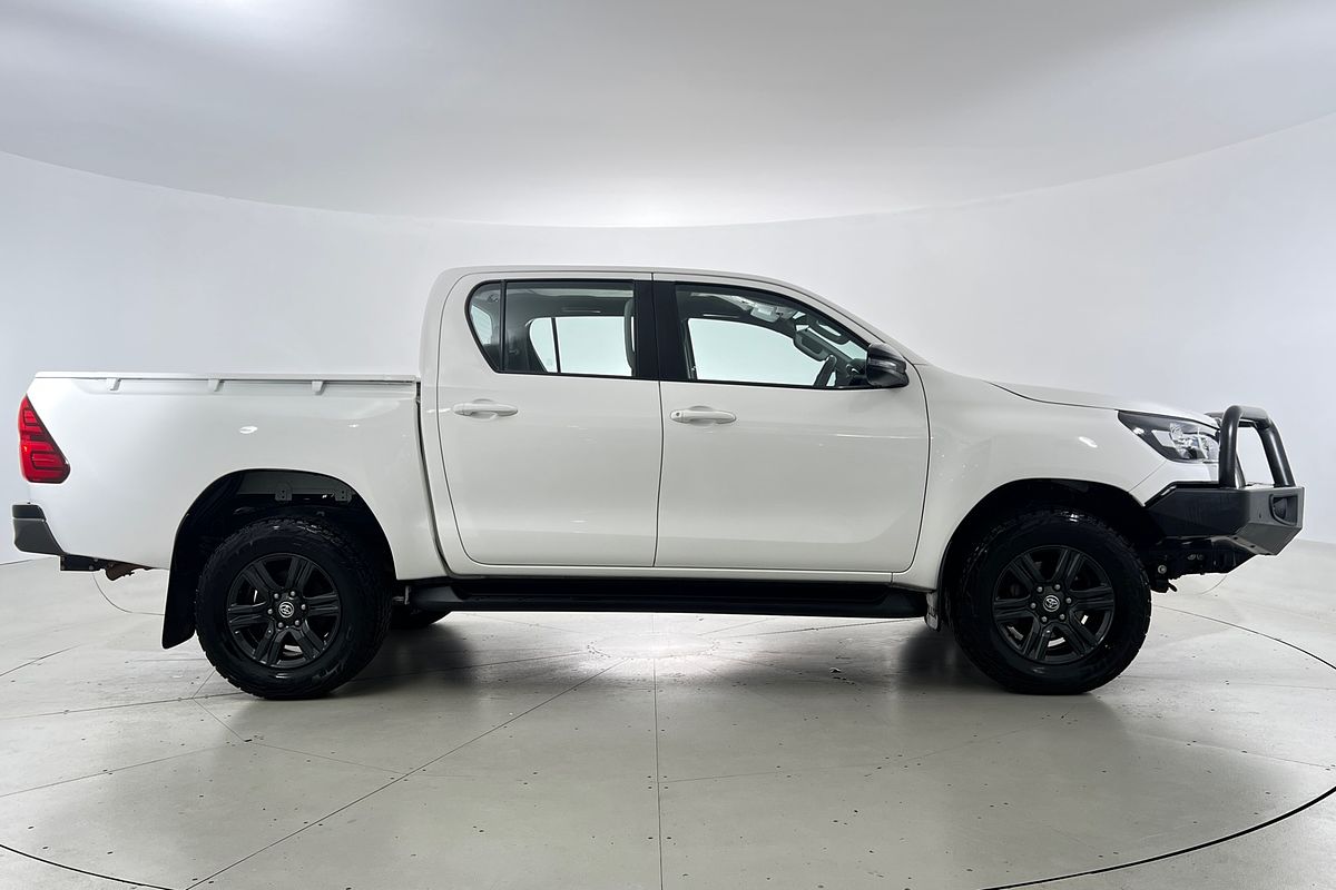 2022 Toyota Hilux SR GUN126R